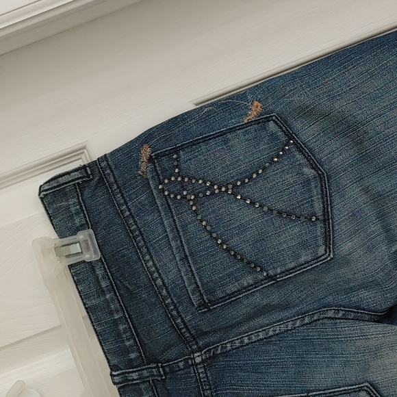 BOGO! NYC Platinum Jeans - Picture 5 of 7